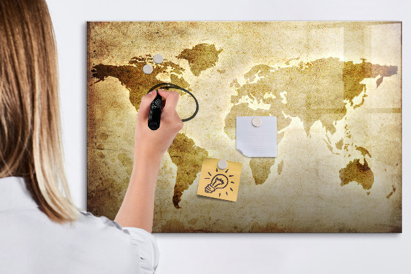 Dry erase board magnetic A world map with personal memories