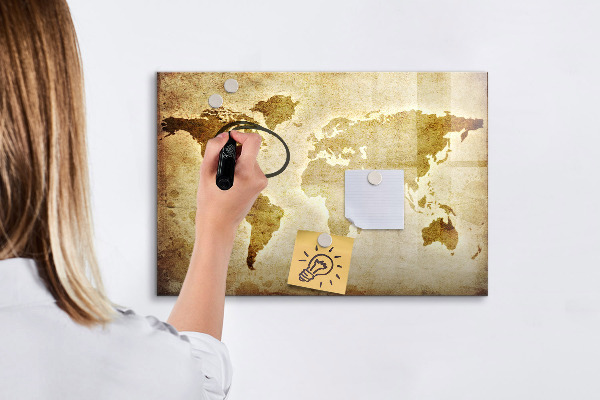 Dry erase board magnetic A world map with personal memories