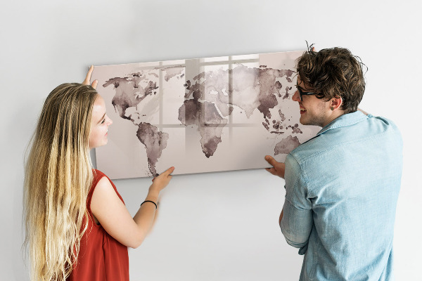 Dry erase board magnetic A world map with personal memories