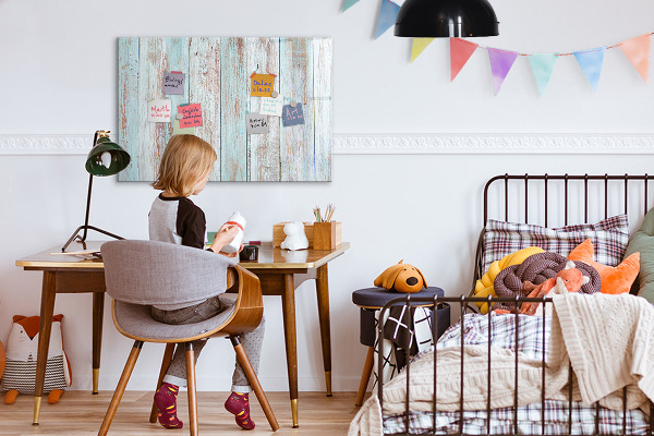 Dry erase board magnetic A board for pinning memories and notes