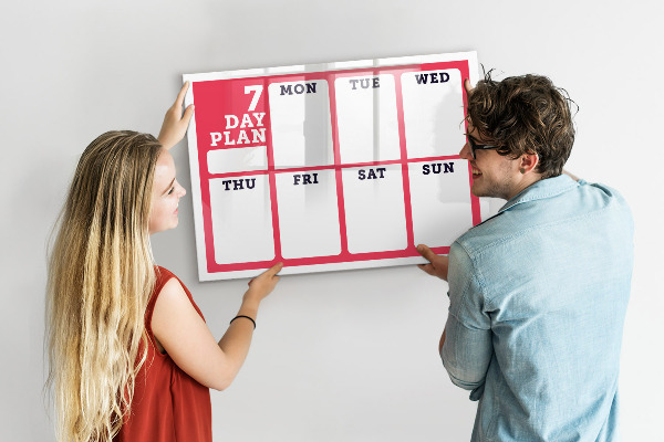 Dry erase board magnetic Weekly plan with space for photos