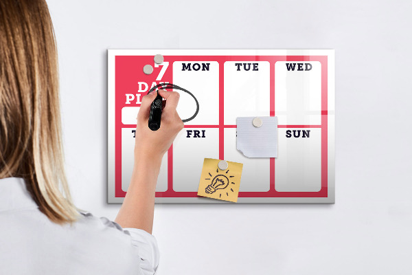 Dry erase board magnetic Weekly plan with space for photos