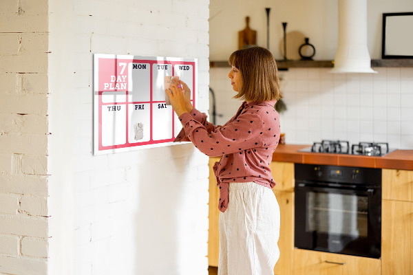 Dry erase board magnetic Weekly plan with space for photos