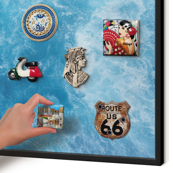 Vacation magnet board with a black frame Ocean waves