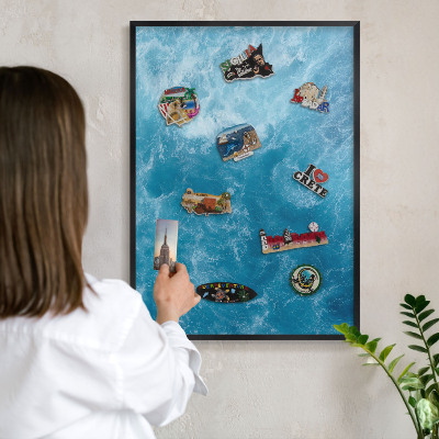 Vacation magnet board with a black frame Ocean waves