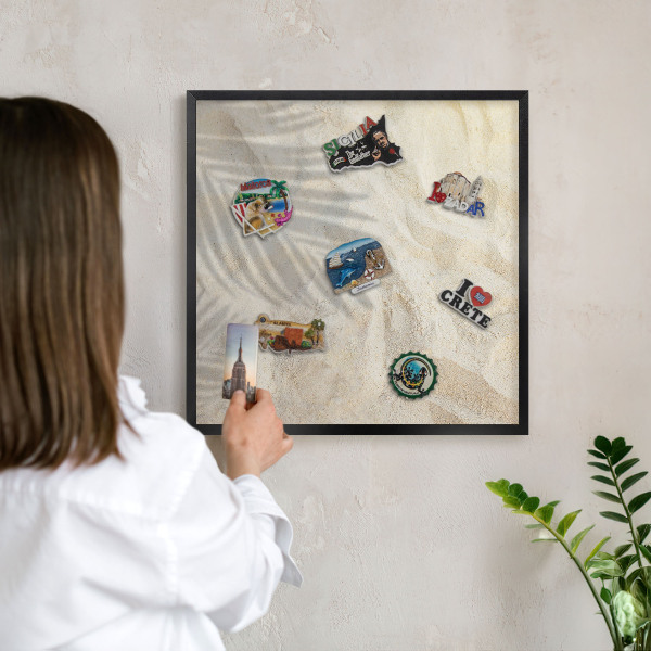 Vacation magnet board with a black frame Tropical pattern
