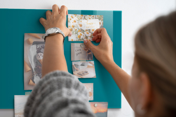 Magnetic board in sea color