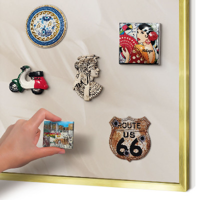 Magnetic board for magnets in a gold frame Cream feathers