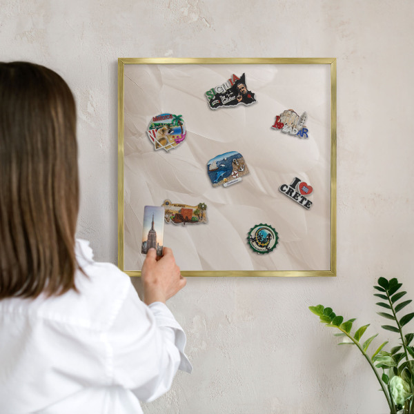 Magnetic board for magnets in a gold frame Cream feathers