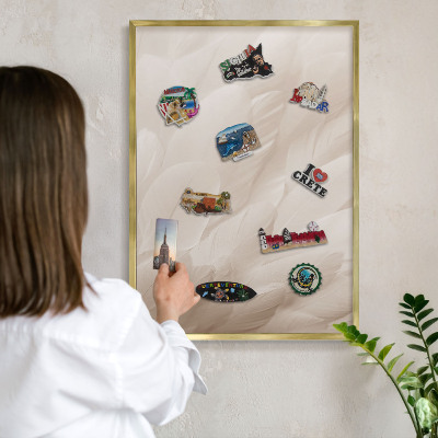 Magnetic board for magnets in a gold frame Cream feathers