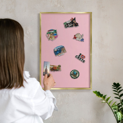 Magnetic board for magnets in a gold frame Light pink