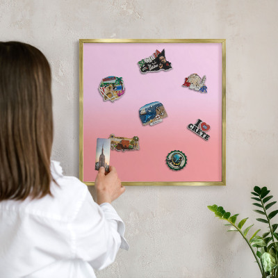 Magnetic board for magnets in a gold frame Delicate gradient