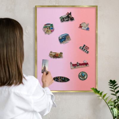 Magnetic board for magnets in a gold frame Delicate gradient