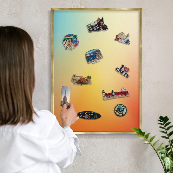 Magnetic board for magnets in a gold frame Color transition