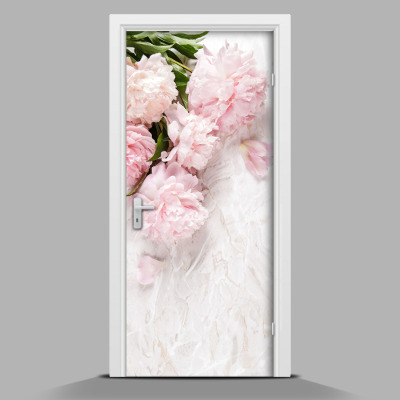 Door wallpaper Delicate peon