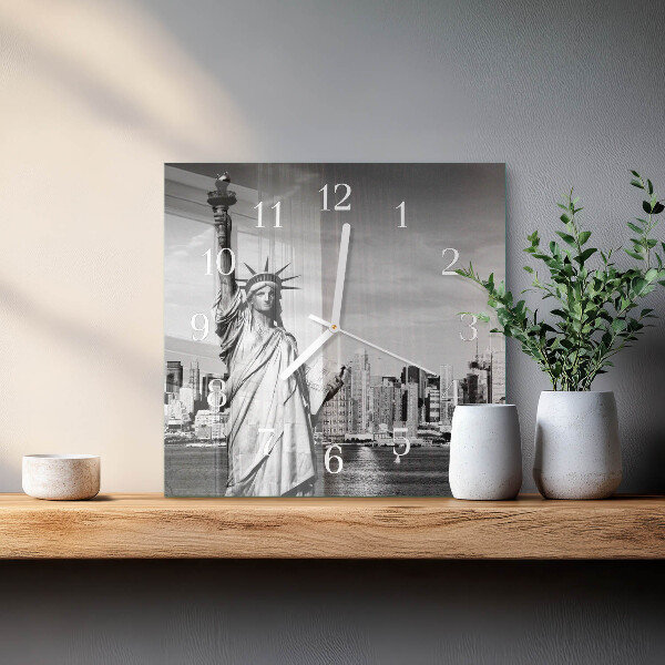 Square wall clock Statue of Liberty