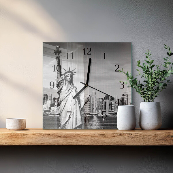 Square wall clock Statue of Liberty