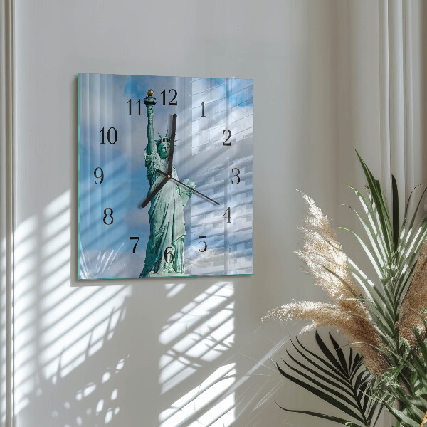 Square wall clock Statue of Liberty
