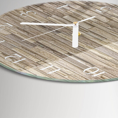Round wall clock Wall