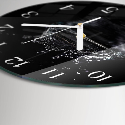 Round wall clock Water