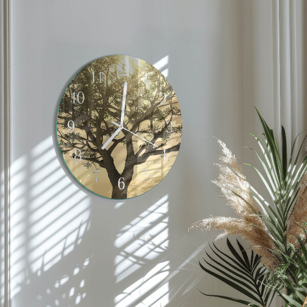 Round wall clock Tree