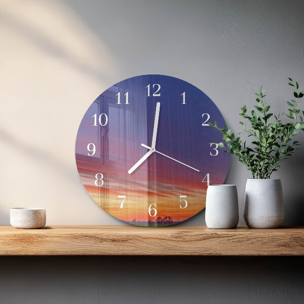 Round wall clock Field