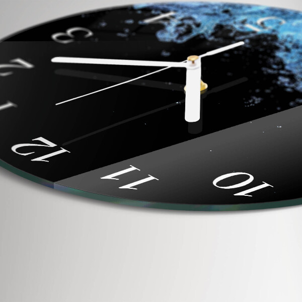Round wall clock Water