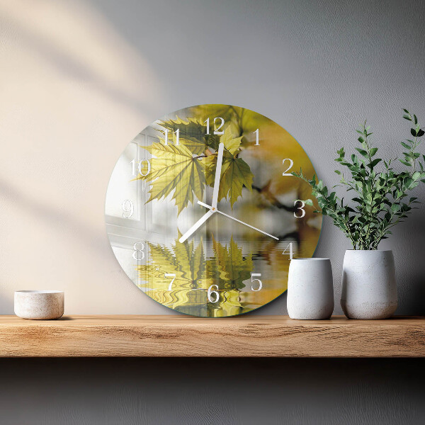 Round wall clock Maple Leaf