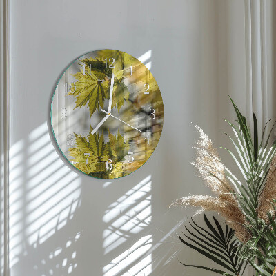 Round wall clock Maple Leaf