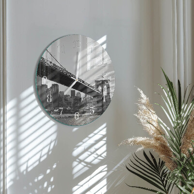 Round wall clock Bridge