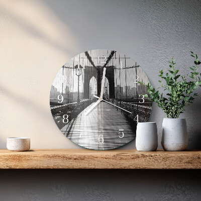 Round wall clock Bridge