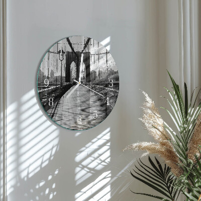 Round wall clock Bridge