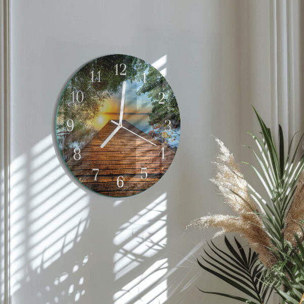 Round wall clock Network