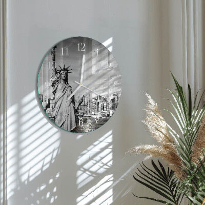 Round wall clock Statue of Liberty