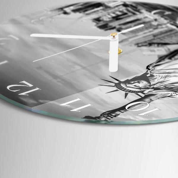 Round wall clock Statue of Liberty