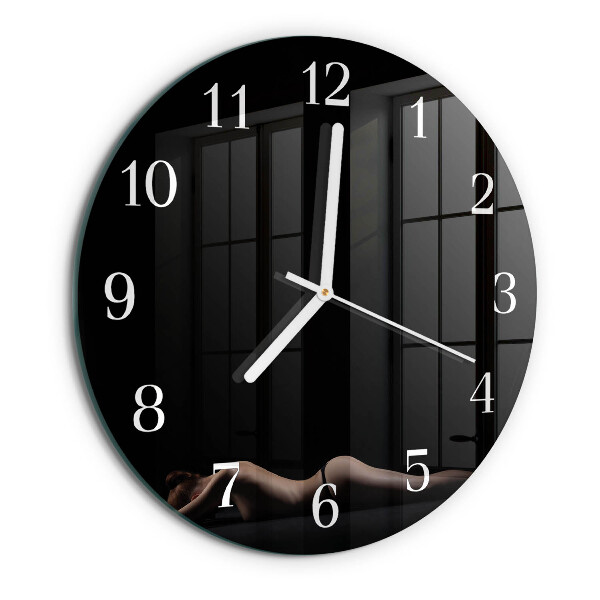 Round wall clock Woman