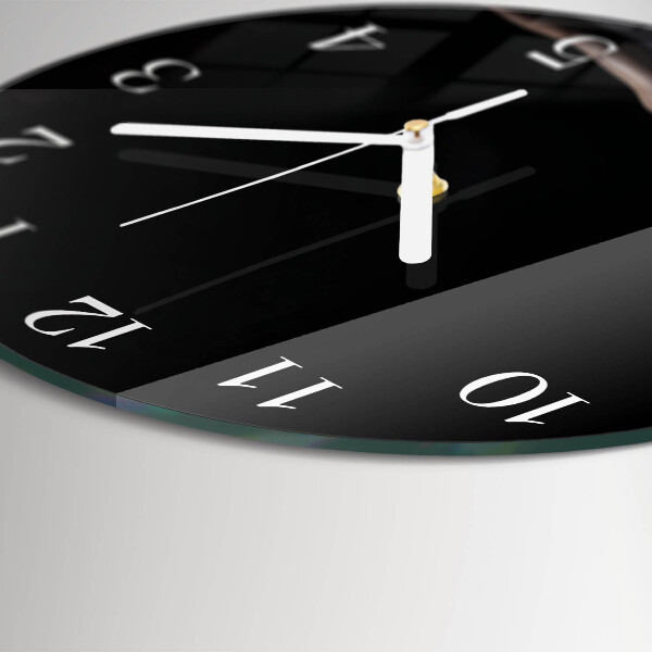 Round wall clock Woman