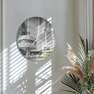 Round wall clock Berlin
