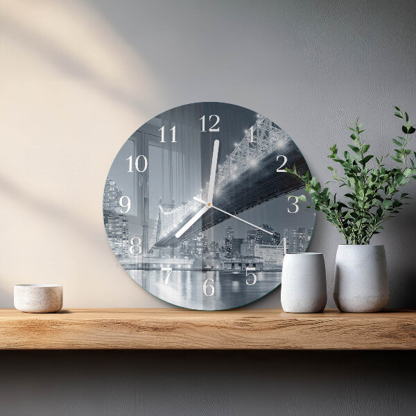 Round wall clock Bridge
