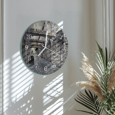Round wall clock Avenue