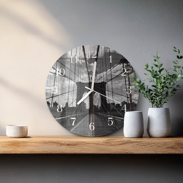 Round wall clock Bridge