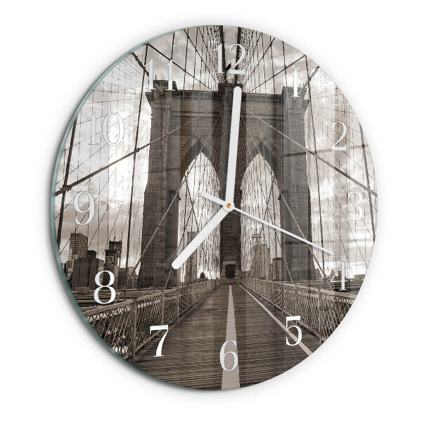 Round wall clock Bridge