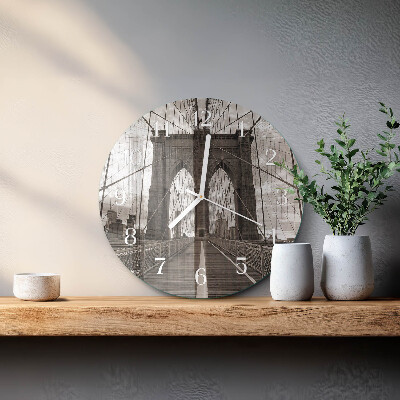 Round wall clock Bridge