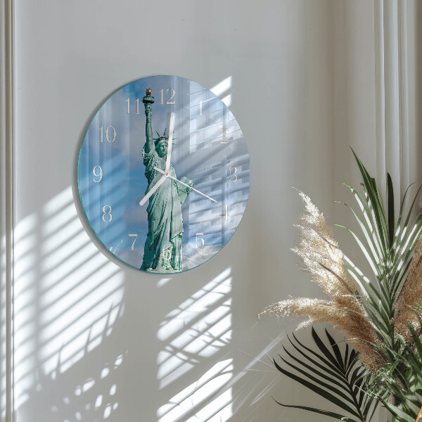 Round wall clock Statue of Liberty