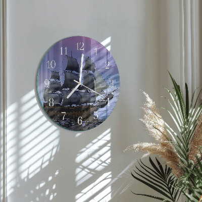 Round wall clock Sailing