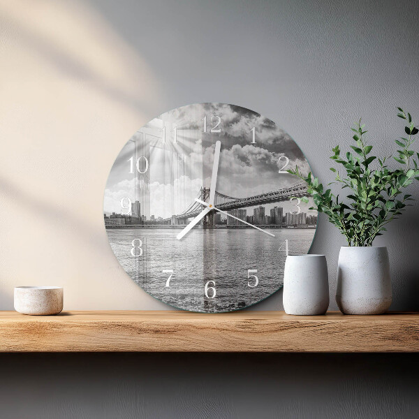 Round wall clock Bridge