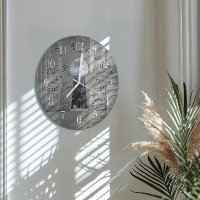 Round wall clock Keyhole