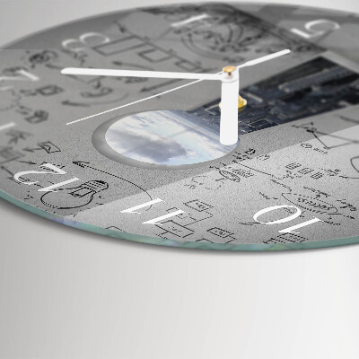 Round wall clock Keyhole