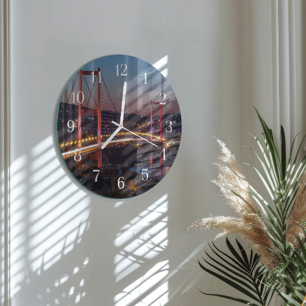 Round wall clock Bridge