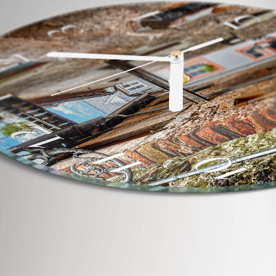Round wall clock Avenue